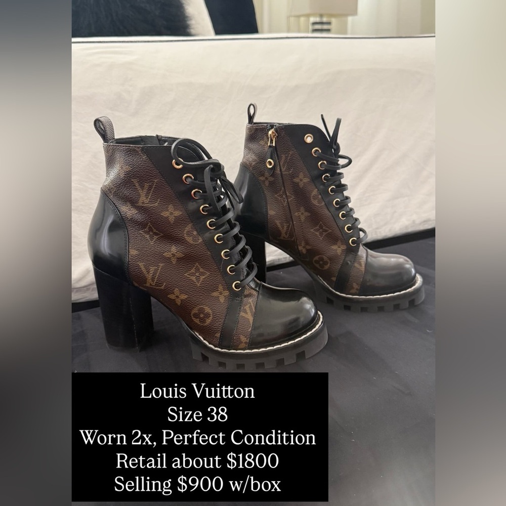 Louis Vuitton Women's Monogram Lace-Up Boots Mint Condition